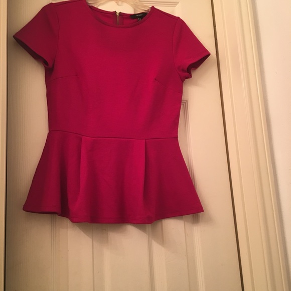Forever 21 Fuchsia Peplum Top - Picture 3 of 3
